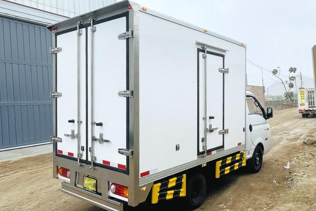 Frigorífico para Hyundai H100, trabajo terminado 2